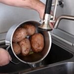 Kako spriječiti krumpire da ne prokliju? Isprobajte fantastični trik naših baka!