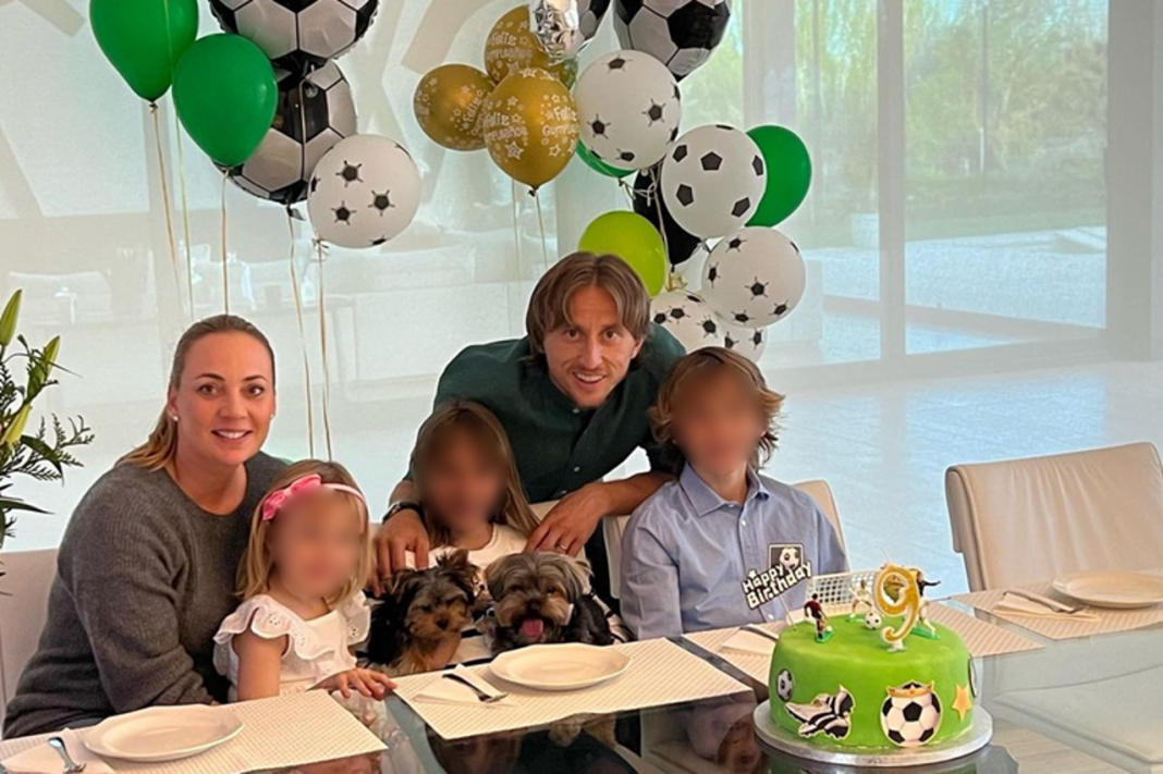 7a4119b7c02b7c0ceaba-1068x711