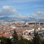 Muškarac metalnom šipkom teško ozlijedio, pa silovao mladu ženu u Splitu: Policija ga traži, ali više informacija ne daje – zbog zaštite žrtve