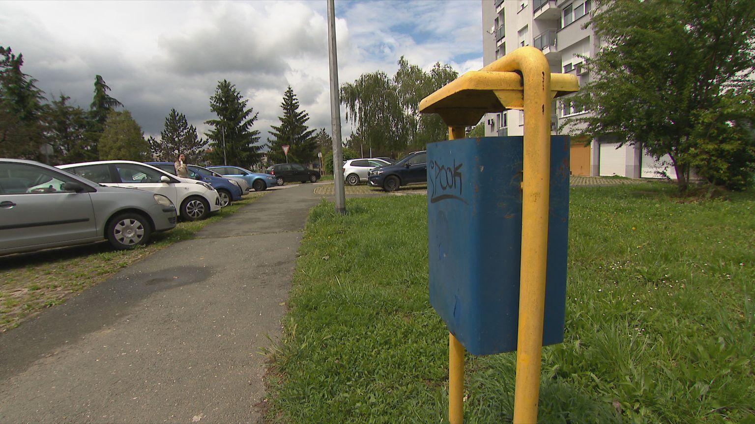 62822970-smjestaj-djeteta-pronadjenog-u-kanti-za-otpatke