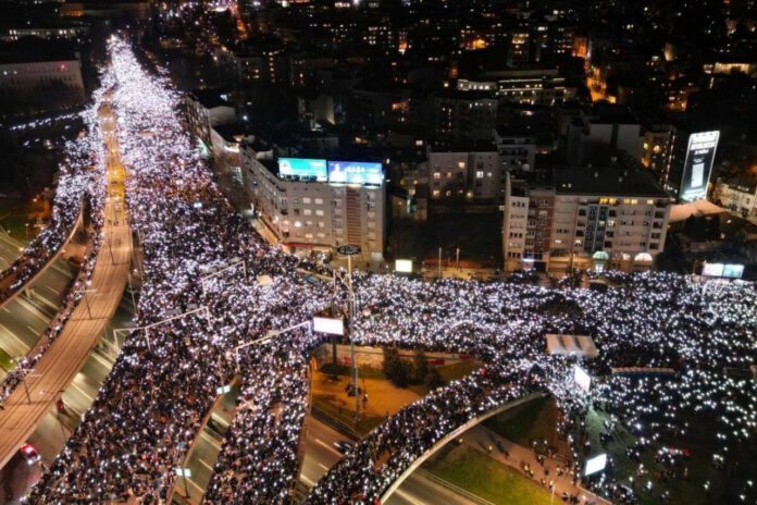 studenti beograd o_36126706_1280