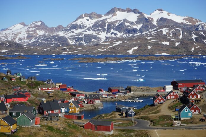 grenland tasiilaq-892503_1280