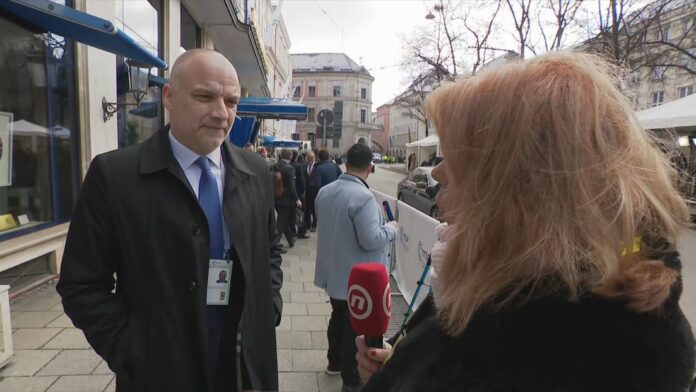 63019531-daniel-markic-i-ivana-petrovic