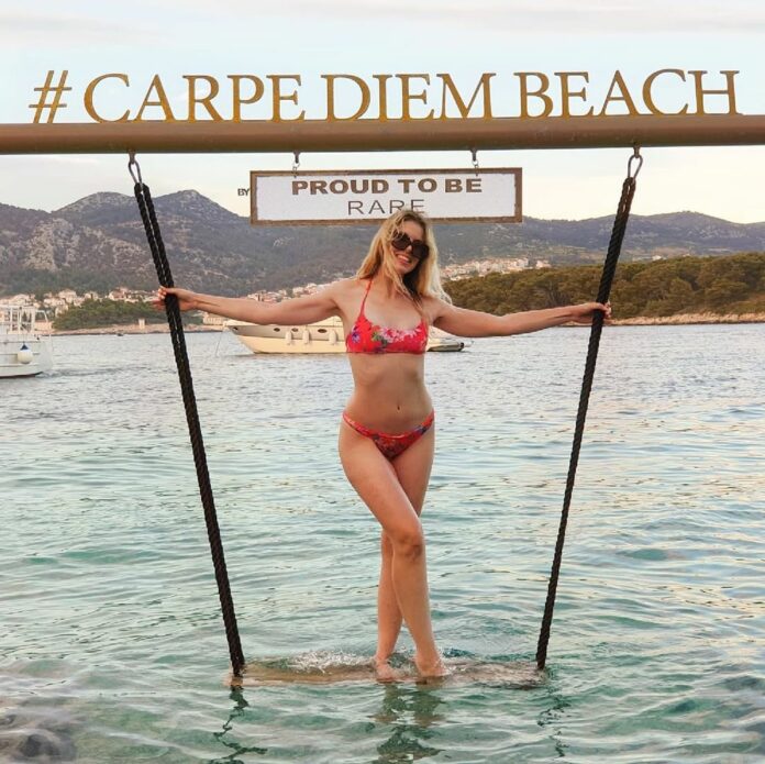 63028106-mada-persic