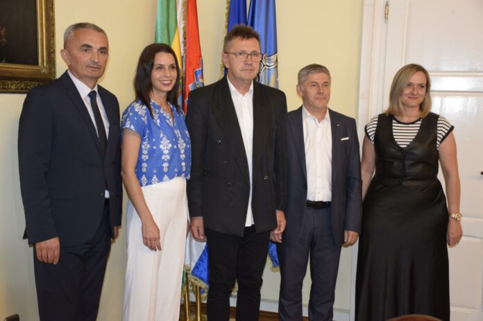 3079700972fc86d3503e