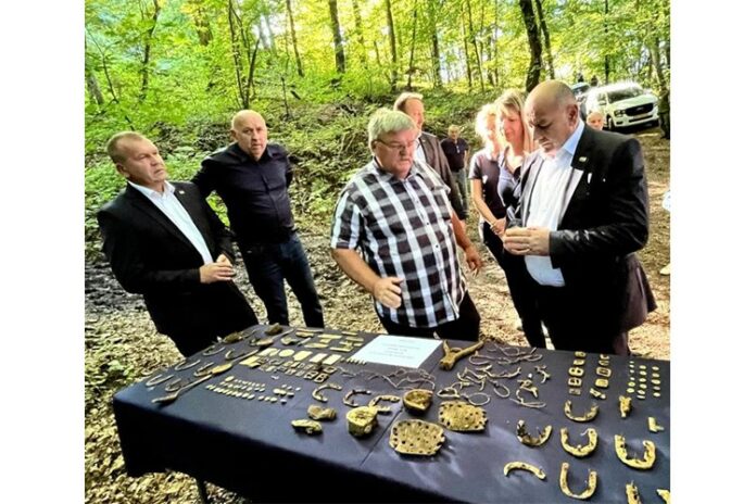 medved PHOTO-2025-09-18-16-21-07