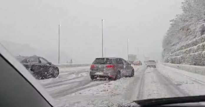 snijeg f_37908472_1280