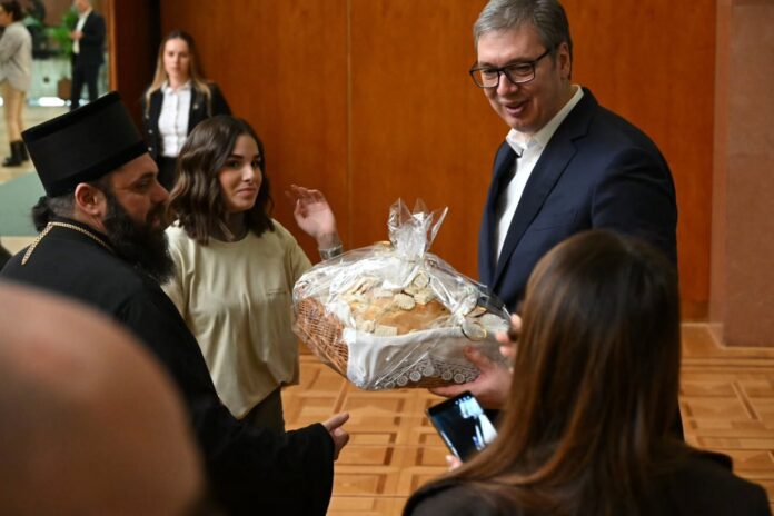 vučić imgi_60_586655939_18185082832357103_5202736121551798087_n